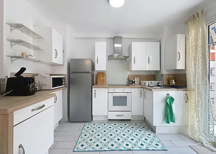 Cozy In Apartament Antibes